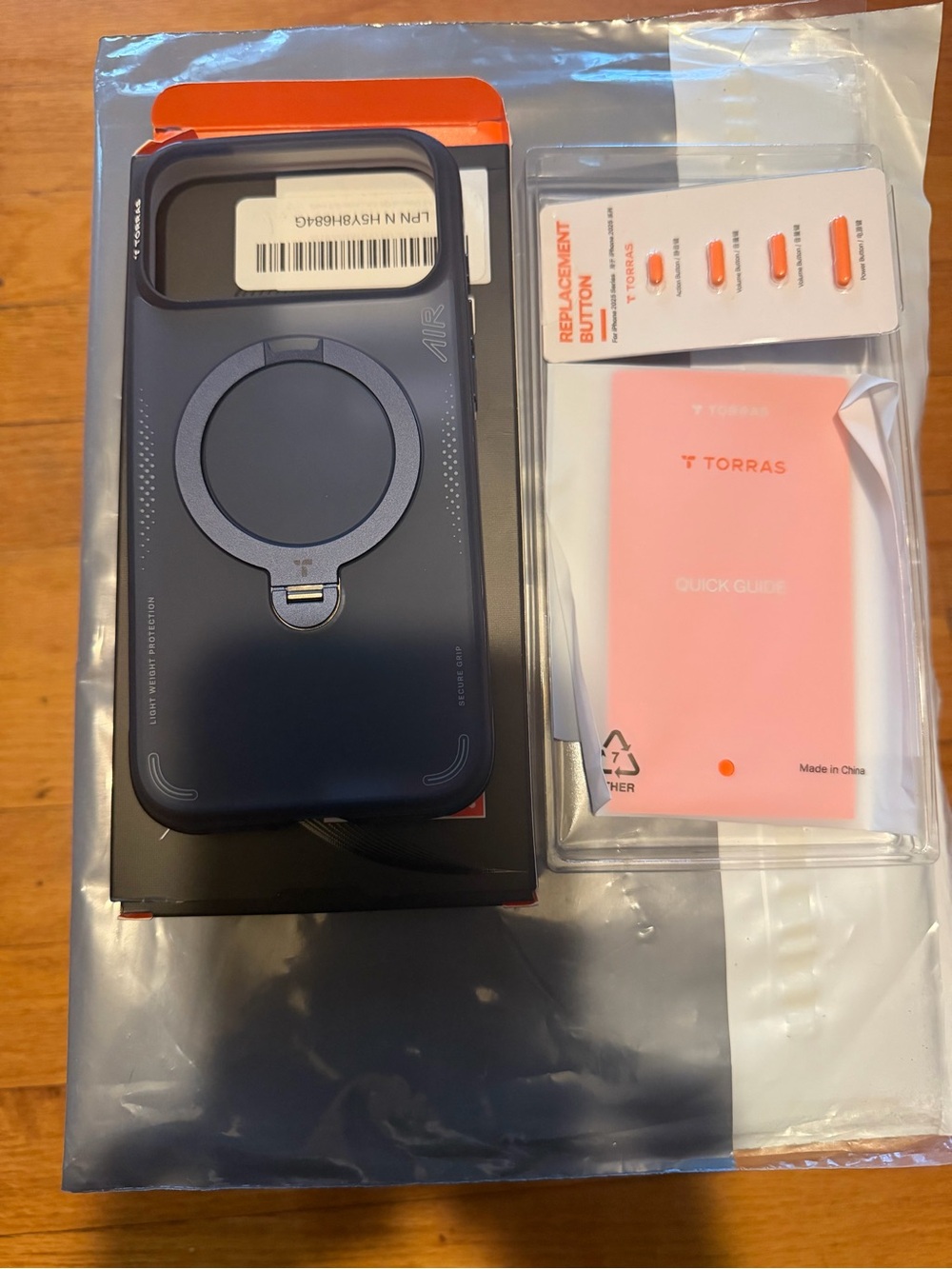 Torras Ostand Q3 Air iPhone 17 pro Case